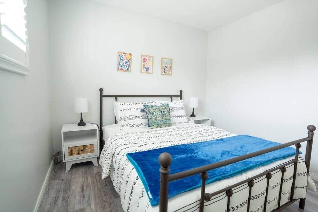 eab7ab7b-2054-4a96-a608-d81ab4cc2fa6-1000h