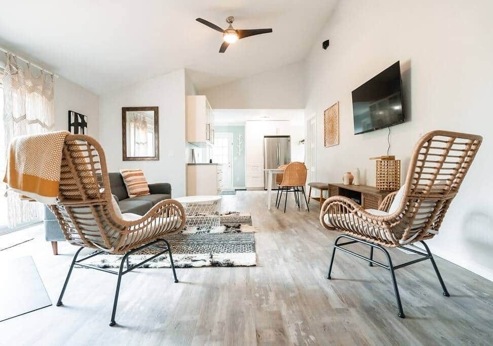 ebc43273-c6bf-42f7-871e-02b345e0fc6c-1000h